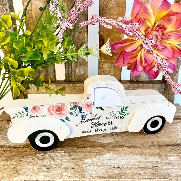 1 Wooden Spring Pickup Truck Decor White - Picture 1 of 2